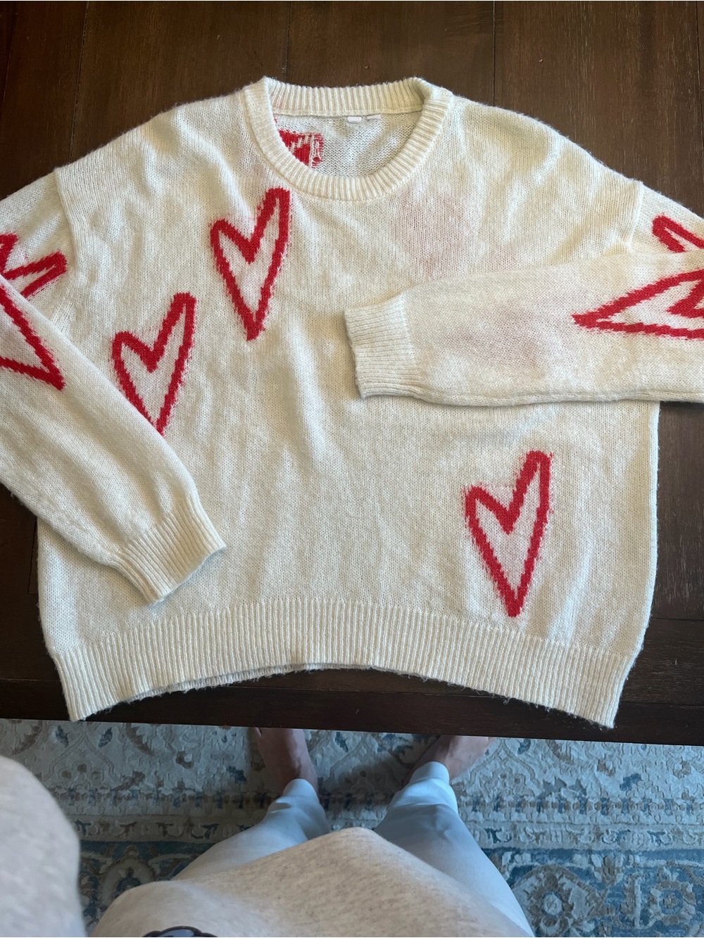 Source Unknown Cream Crewneck Sweater with Red Heart Design